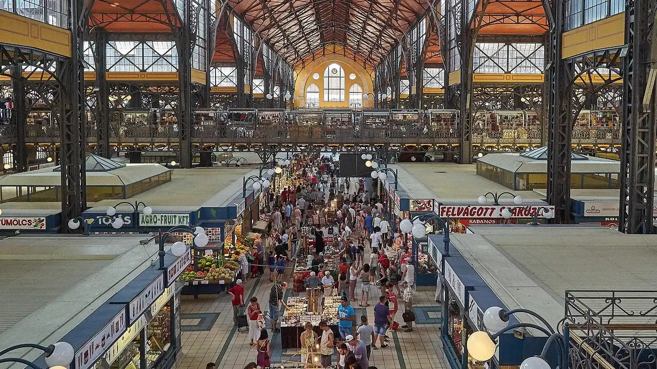 Navigating the Budapest Market: Essential Food and Shopping Vocabulary