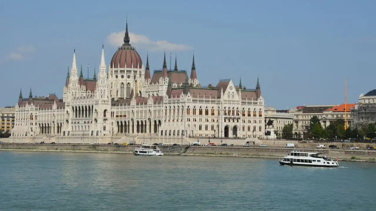 Pimsleur Hungarian Is Worth Your Time. Here Is Our Honest Review.